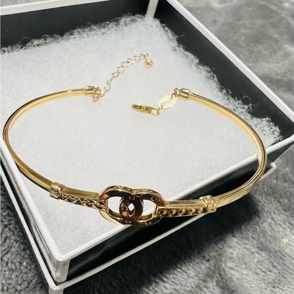 Japan Gold K18 Bangle 4.2 grams - Picture 2 of 15